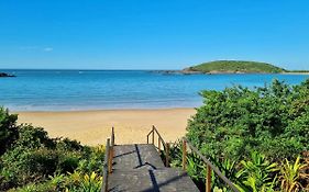 Luxo a Beira Mar! Apto Impecavel em Guarapari Enseada Azul - Churrasqueira, Piscina e Sauna